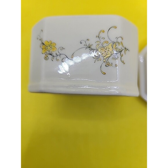 Vintage Takahashi San Francisco Porcelain Trinket Box yellow Floral  med 2" - Picture 8 of 8
